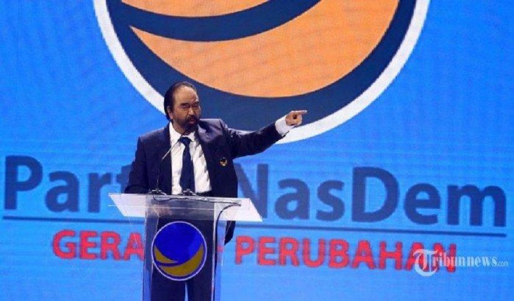 ketua-umum-partai-nasdem-surya-paloh-memberikan-arahan-saat-menghadiri-kongres-ii